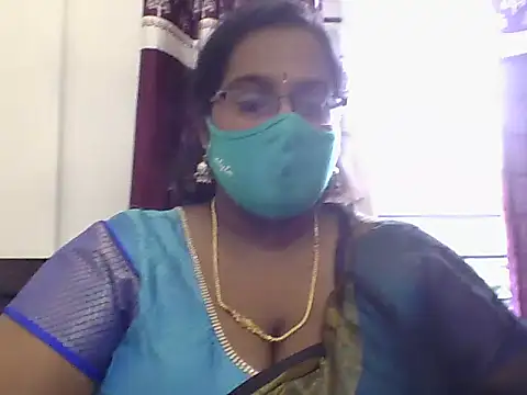 Snapshot of Reena-gowda chatting on September 18, 6:12 am Reena-gowda online show from September 18, 6:12 am