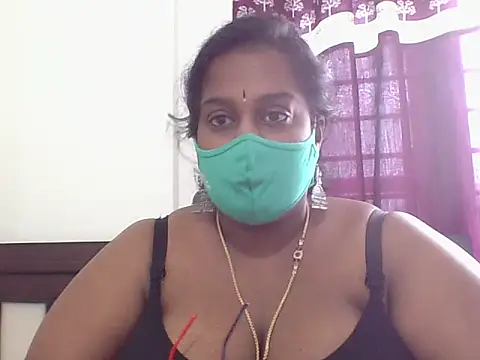 Snapshot of Reena-gowda chatting on October 16, 7:33 am Reena-gowda online show from October 16, 7:33 am