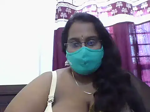 Snapshot of Reena-gowda chatting on September 15, 11:51 am Reena-gowda online show from September 15, 11:51 am
