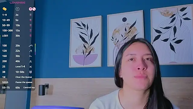 SarahMiler  online show from October 20, 11:46 am