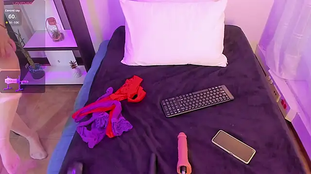 Samaraa Smith online show from October 2, 12:10 pm