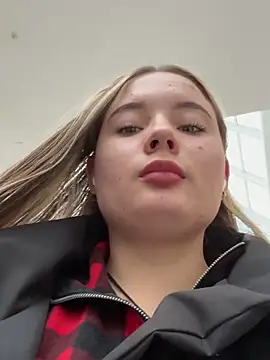 StephanieMur online show from September 29, 6:29 am