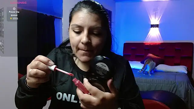 Sahamara 07 online show from November 15, 8:32 pm