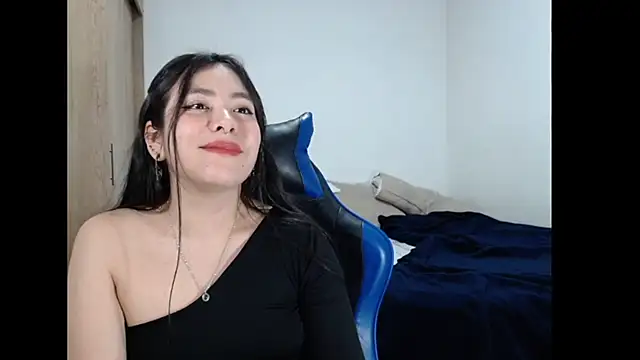 EloiseJun online show from March 26, 4:47 am