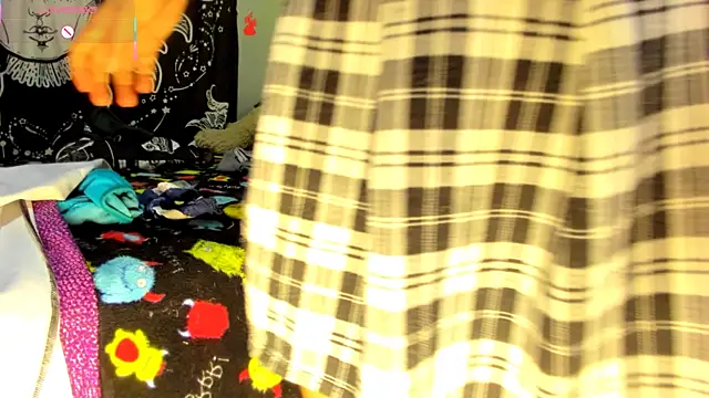 puepleholly online show from November 19, 11:38 pm