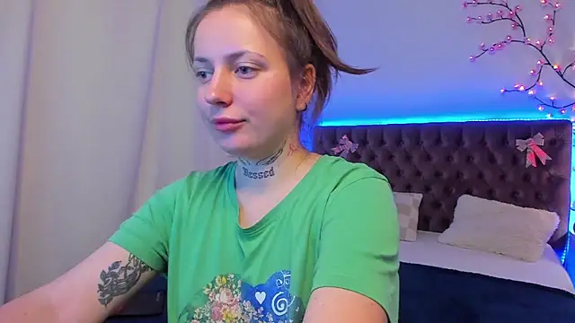 Snapshot of LilaVame chatting on October 21, 8:02 pm LilaVame online show from October 21, 8:02 pm