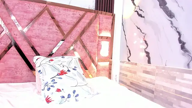 kandy bronw online show from April 10, 6:52 am