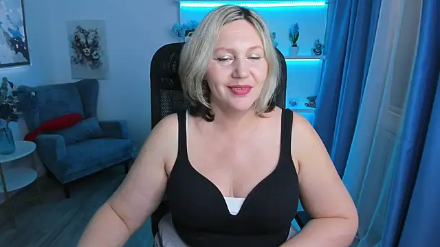 NinaStarle online show from June 2, 12:39 pm
