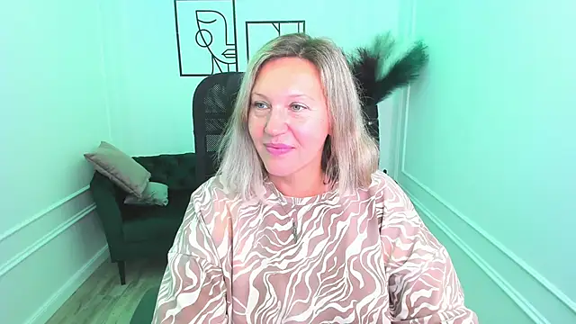 NinaStarle online show from September 12, 4:46 am