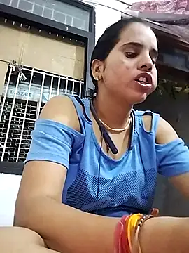 Snapshot of JHILMIL chatting on October 22, 3:28 pm JHILMIL online show from October 22, 3:28 pm