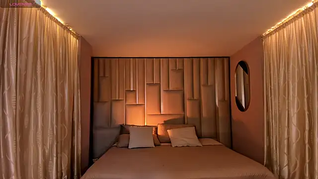 IsabellaMoreau online show from November 4, 8:03 pm