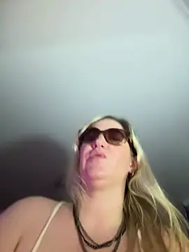 Granlady7 online show from February 18, 1:49 am