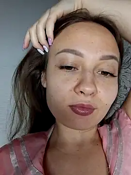 Olivia OliV online show from June 4, 1:11 am