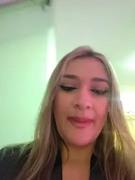 NicoleDiior online show from May 19, 3:08 pm