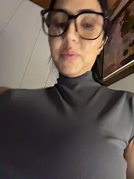 oh nina online show from March 5, 1:12 am