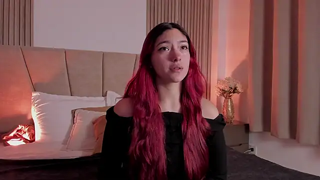 Victoria Beaumont online show from December 20, 1:37 pm