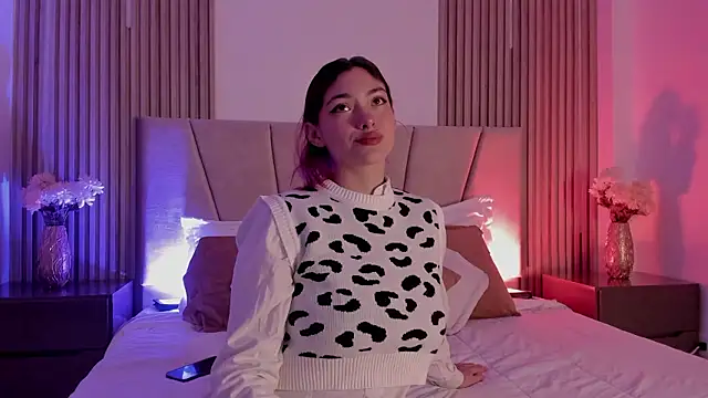 Victoria Beaumont online show from January 11, 12:21 pm