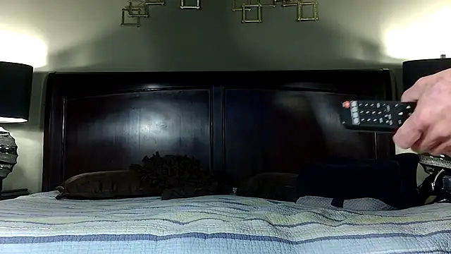 Hornylouisewil online show from January 17, 11:45 pm