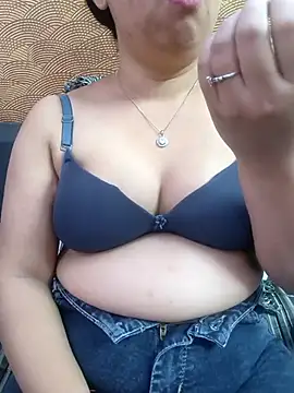 Iampriyaaa15 online show from November 29, 7:34 am