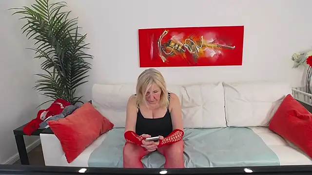 YourBustyBarbara online show from February 4, 5:49 pm