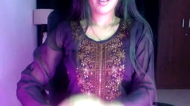 Snapshot of Mini_Meera chatting on November 1, 6:12 pm Mini Meera online show from November 1, 6:12 pm