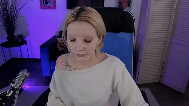 AuroraWrenfield online show from January 13, 10:19 am