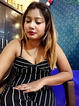 Snapshot of alexa_cam44 chatting on October 21, 8:02 pm alexa cam44 online show from October 21, 8:02 pm