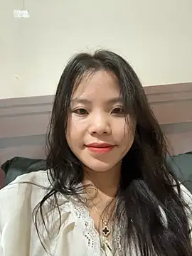 Snapshot of Bella_7777 chatting on October 25, 3:30 pm Bella 7777 online show from October 25, 3:30 pm