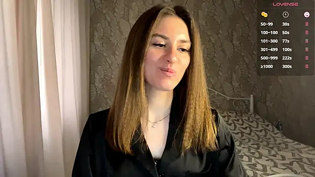 miainheat online show from December 18, 9:25 am