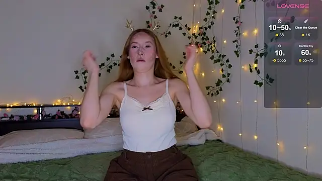 Candy Flosse online show from February 15, 9:30 am