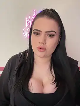 Shellybttn online show from April 9, 9:59 am