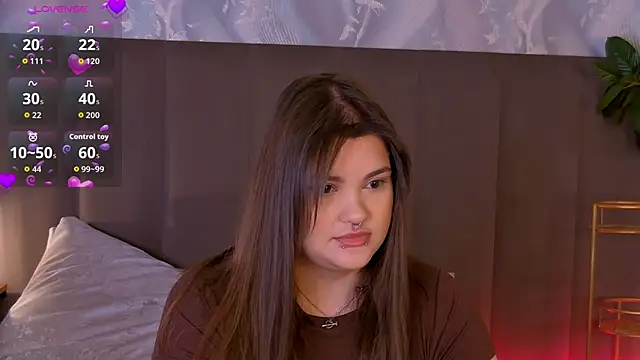 EmilyHyde online show from February 25, 6:56 am