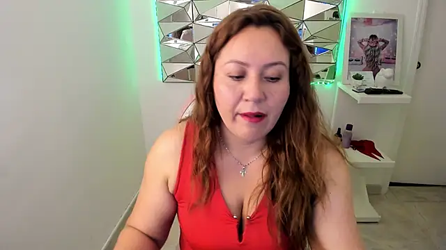 camixxx m online show from November 11, 1:30 pm