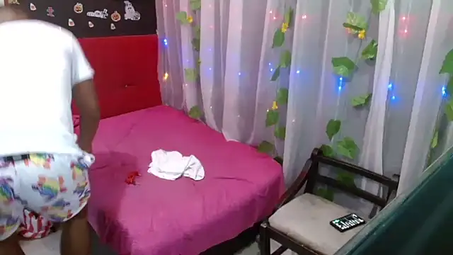 luccasbigcock online show from November 12, 9:13 pm