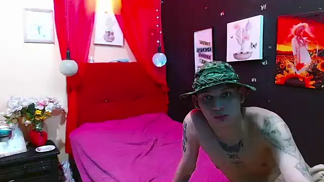 luccasbigcock online show from October 13, 11:07 pm