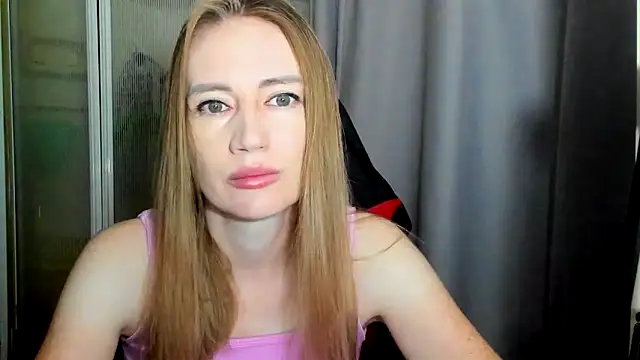 JessFoxxx online show from June 11, 2:11 am