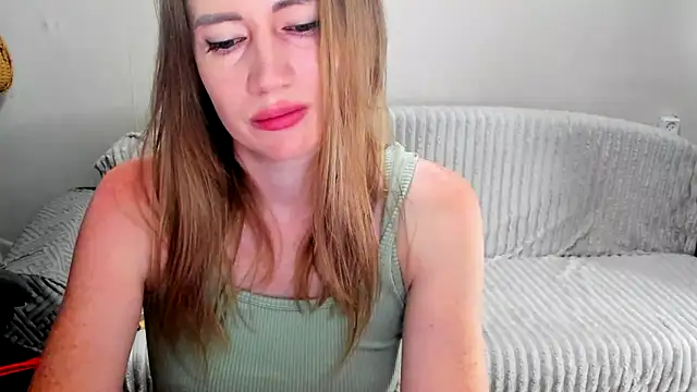 JessFoxxx online show from June 22, 2:49 am