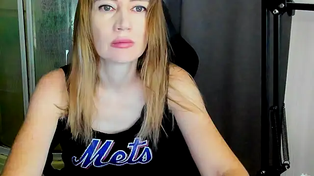 JessFoxxx online show from June 28, 12:39 am