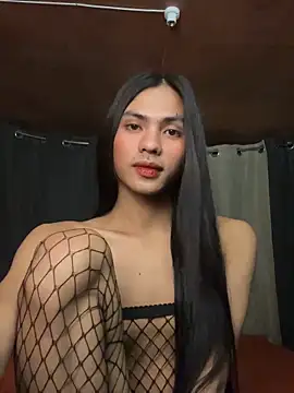 Snapshot of Ur_latinahotpaprika chatting on October 29, 4:31 pm Ur latinahotpaprika online show from October 29, 4:31 pm