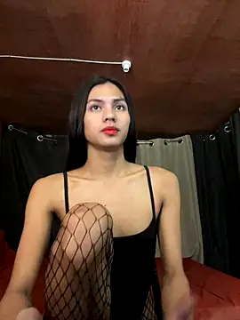 Snapshot of Ur_latinahotpaprika chatting on October 7, 2:32 pm Ur latinahotpaprika online show from October 7, 2:32 pm