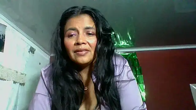 Snapshot of DianaOchoa_ chatting on October 17, 6:27 am DianaOchoa online show from October 17, 6:27 am