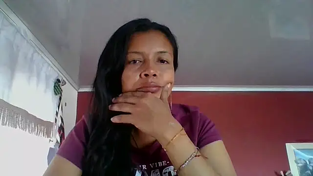 Snapshot of DianaOchoa_ chatting on September 15, 7:32 pm DianaOchoa online show from September 15, 7:32 pm