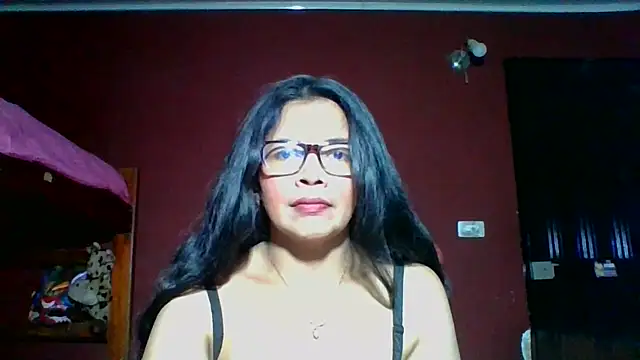 Snapshot of DianaOchoa_ chatting on October 6, 1:00 am DianaOchoa online show from October 6, 1:00 am