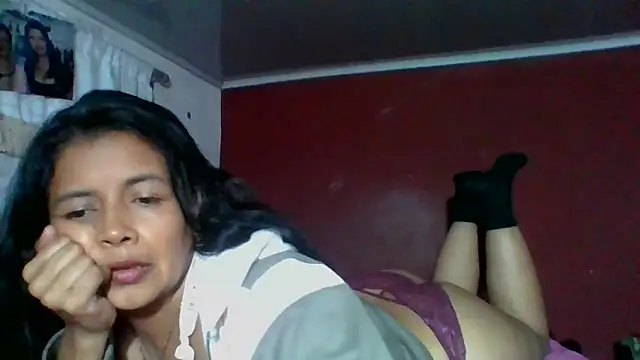 Snapshot of DianaOchoa_ chatting on October 14, 4:37 am DianaOchoa online show from October 14, 4:37 am