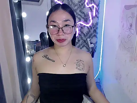 in yourdreamstarxx online show from January 13, 4:55 pm