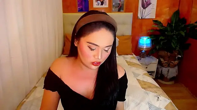 urmidnightcravingsxx online show from November 29, 4:00 pm