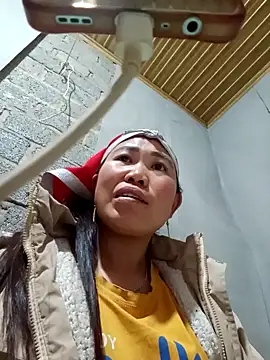 jienrrr online show from March 8, 7:23 am