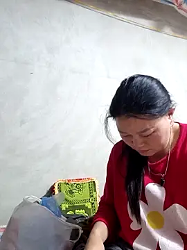 yoowwmr online show from December 20, 7:45 am