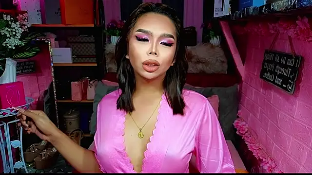 MoniqueCeleste online show from November 22, 4:31 pm