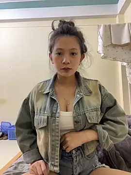 Snapshot of Aghenh chatting on September 28, 2:00 pm Aghenh online show from September 28, 2:00 pm